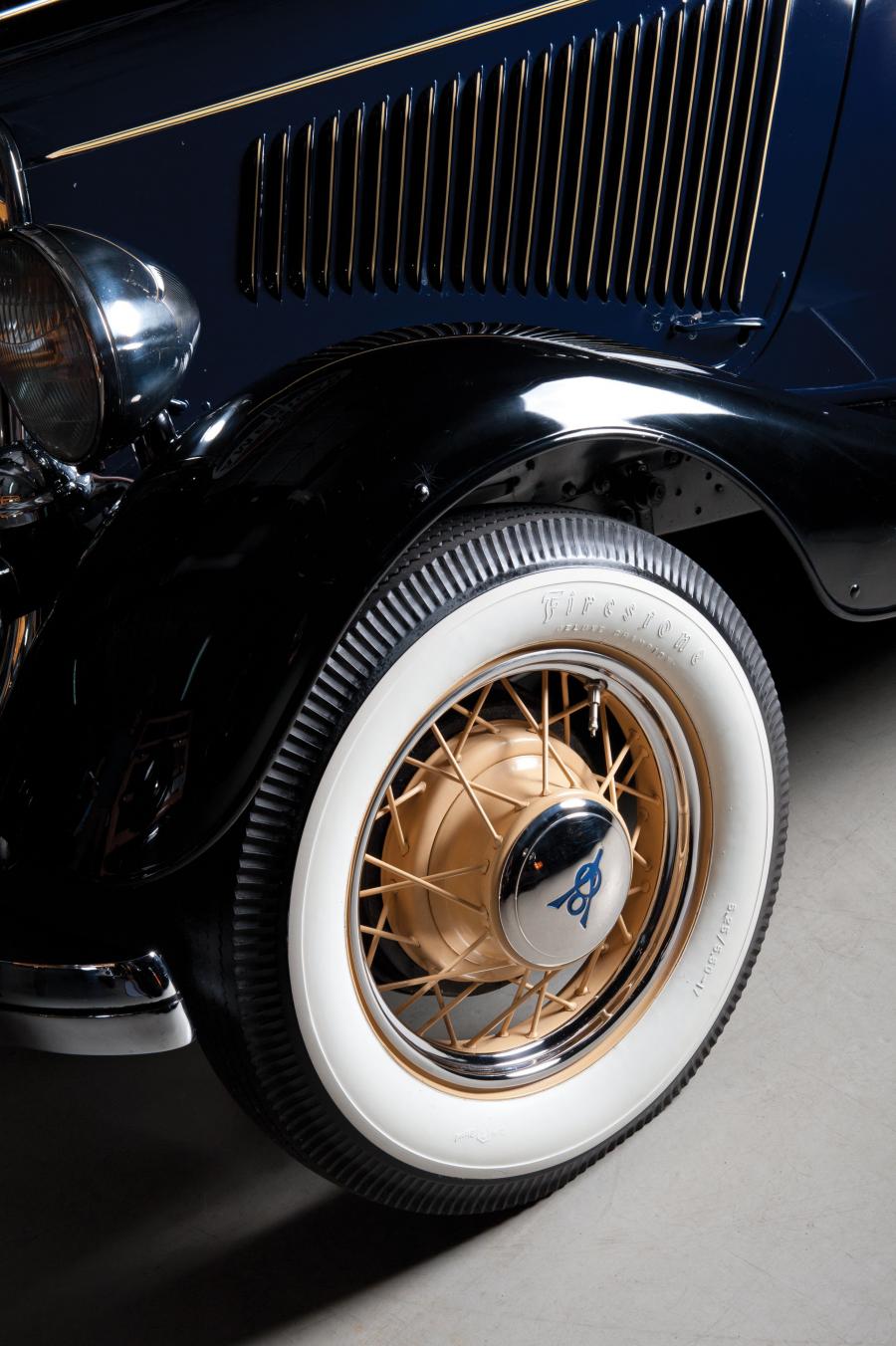  Ford DeLuxe Phaeton 1934 года  (фото 8 из 19)